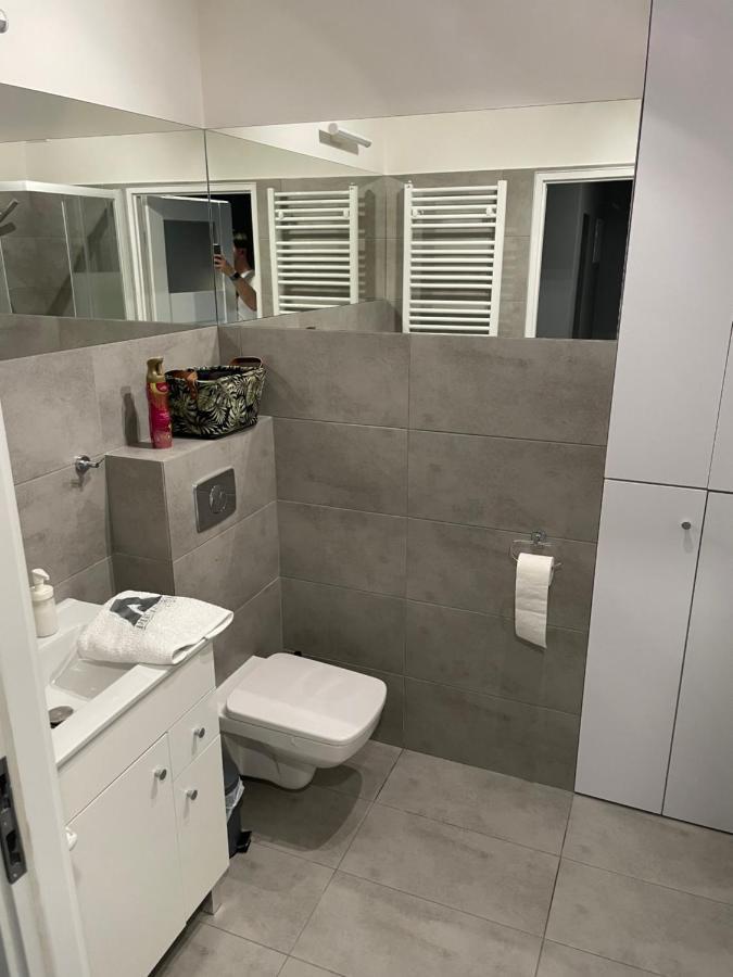 Apartament Royal Chelmonskiego Srem Luaran gambar